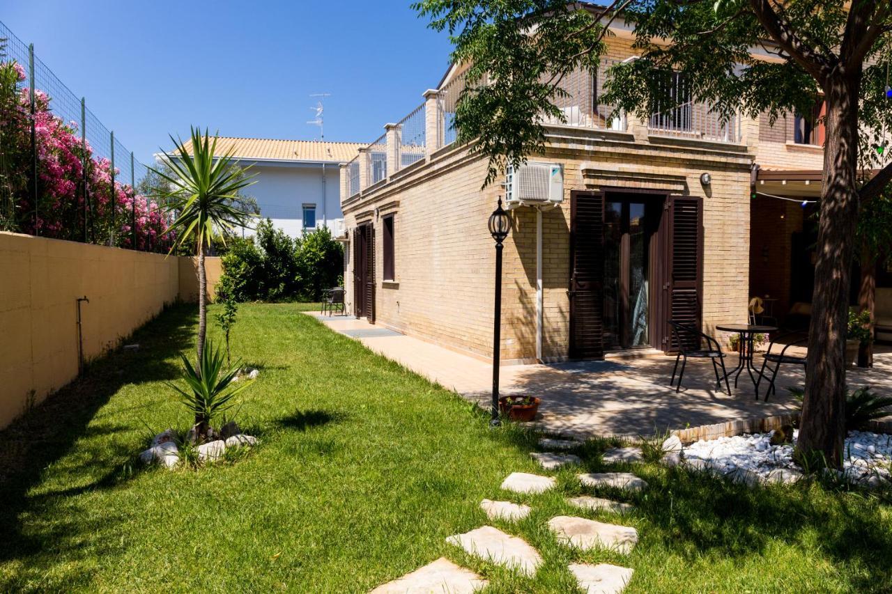 Villa Saraceni 瓦斯托 外观 照片
