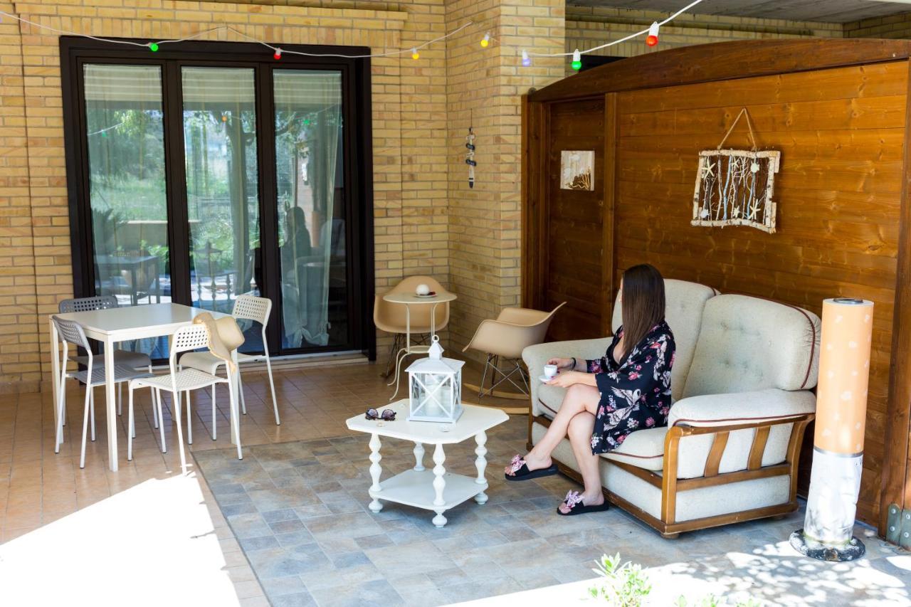 Villa Saraceni 瓦斯托 外观 照片