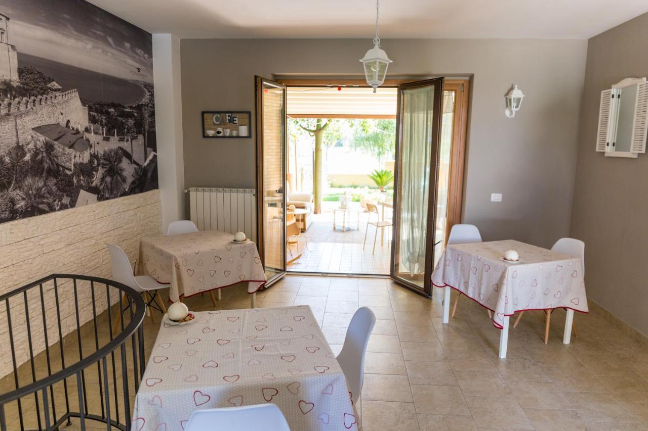 Villa Saraceni 瓦斯托 外观 照片